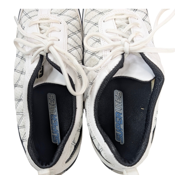 FootJoy Women's Superlite Spikeless Golf Shoes White Black Quilted #98951 US 9 M - Picture 4 of 8